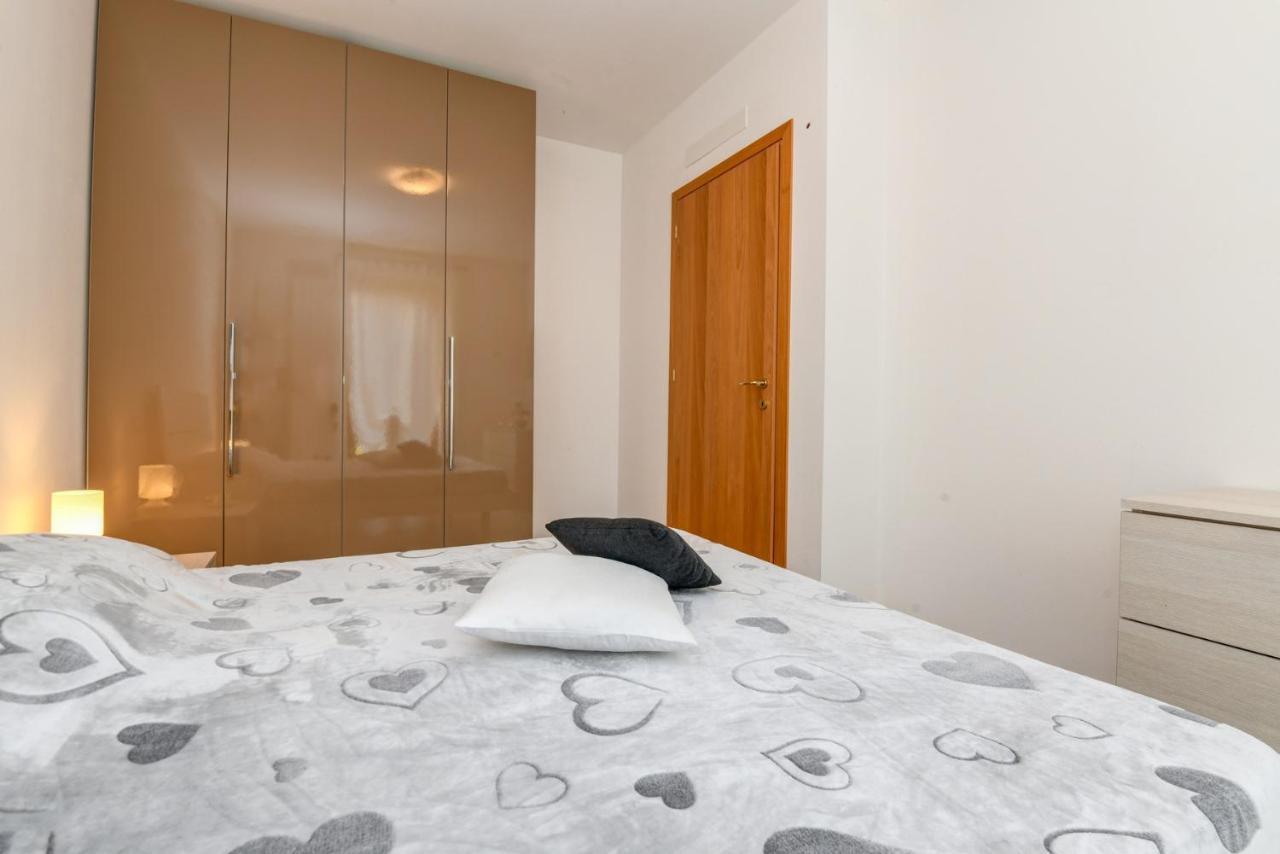Appartement 6 Happiness à Toscolano Maderno Extérieur photo